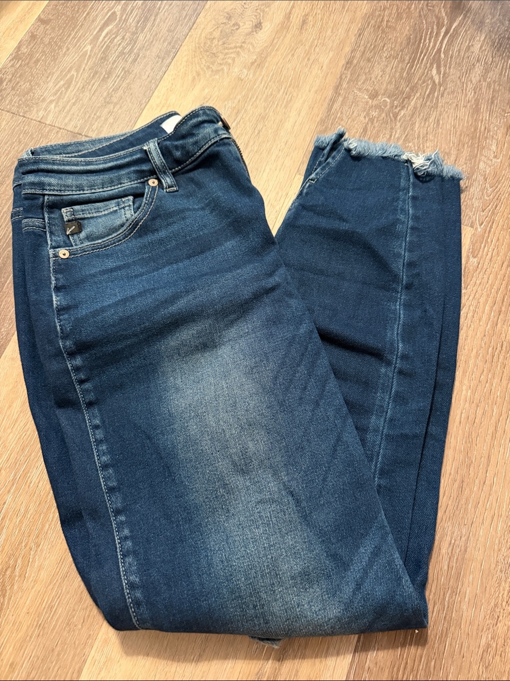 Dark Blue Womens Skinny Capris/Jeans with Frayed Hem
